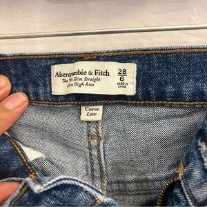 Abercrombie & Fitch Curve Love The ‘90s Slim Straight Ultra High Rise jeans 28/6